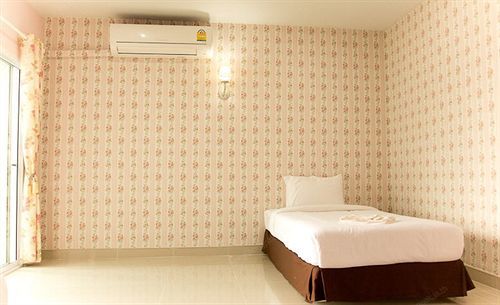 Centrino Hotel Surat Thani Exterior foto