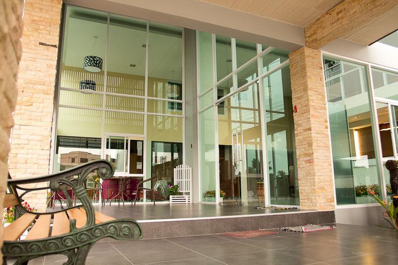 Centrino Hotel Surat Thani Exterior foto